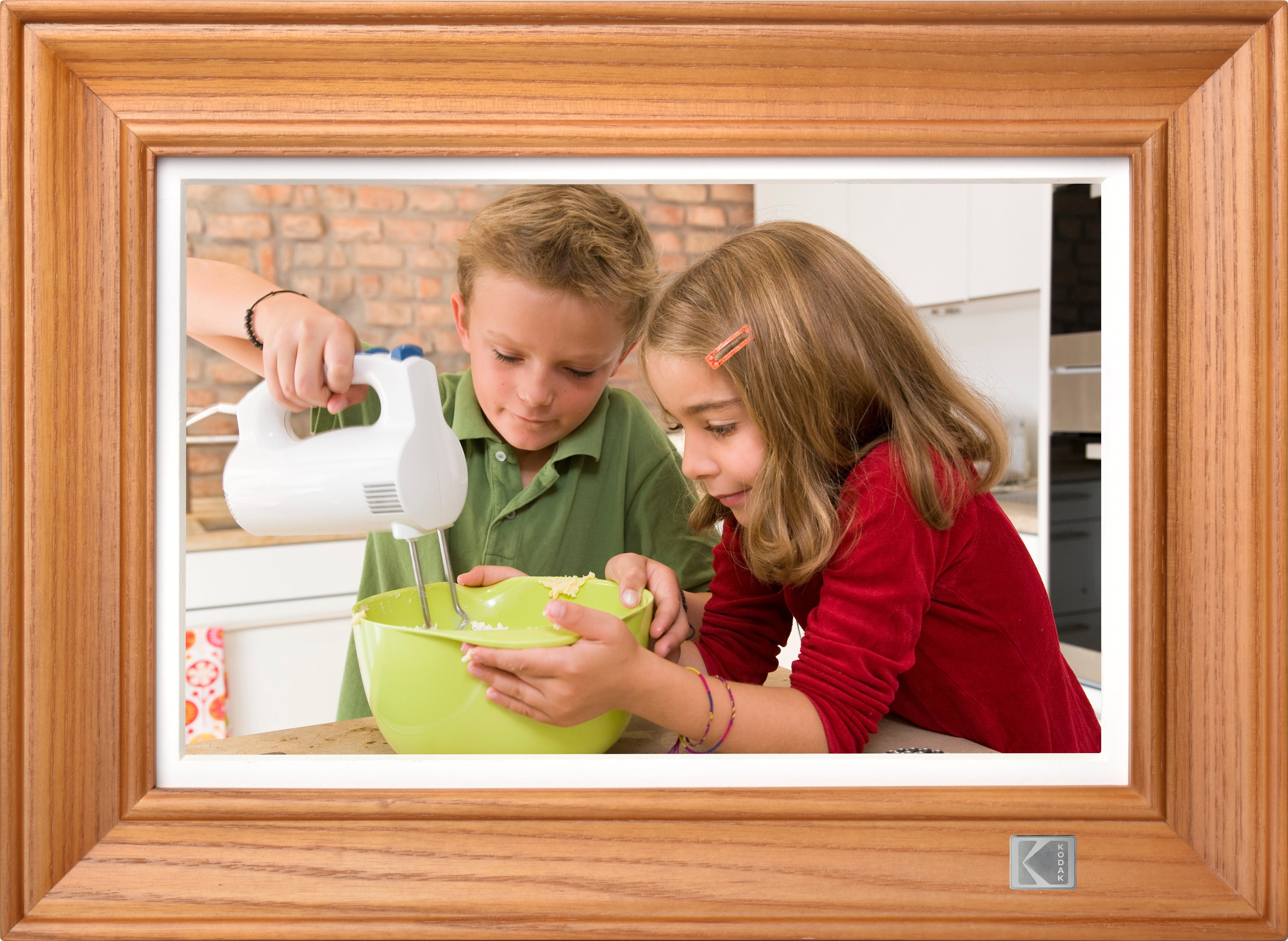 KODAK Digital Photo Frame RWF-127, Full HD 10.1 inch Touchscreen, WiFi Enabled, 32GB Internal Memory, Natural Wood with Photo, Video, Audio, Calendar & Weather Display Features (Burlywood)