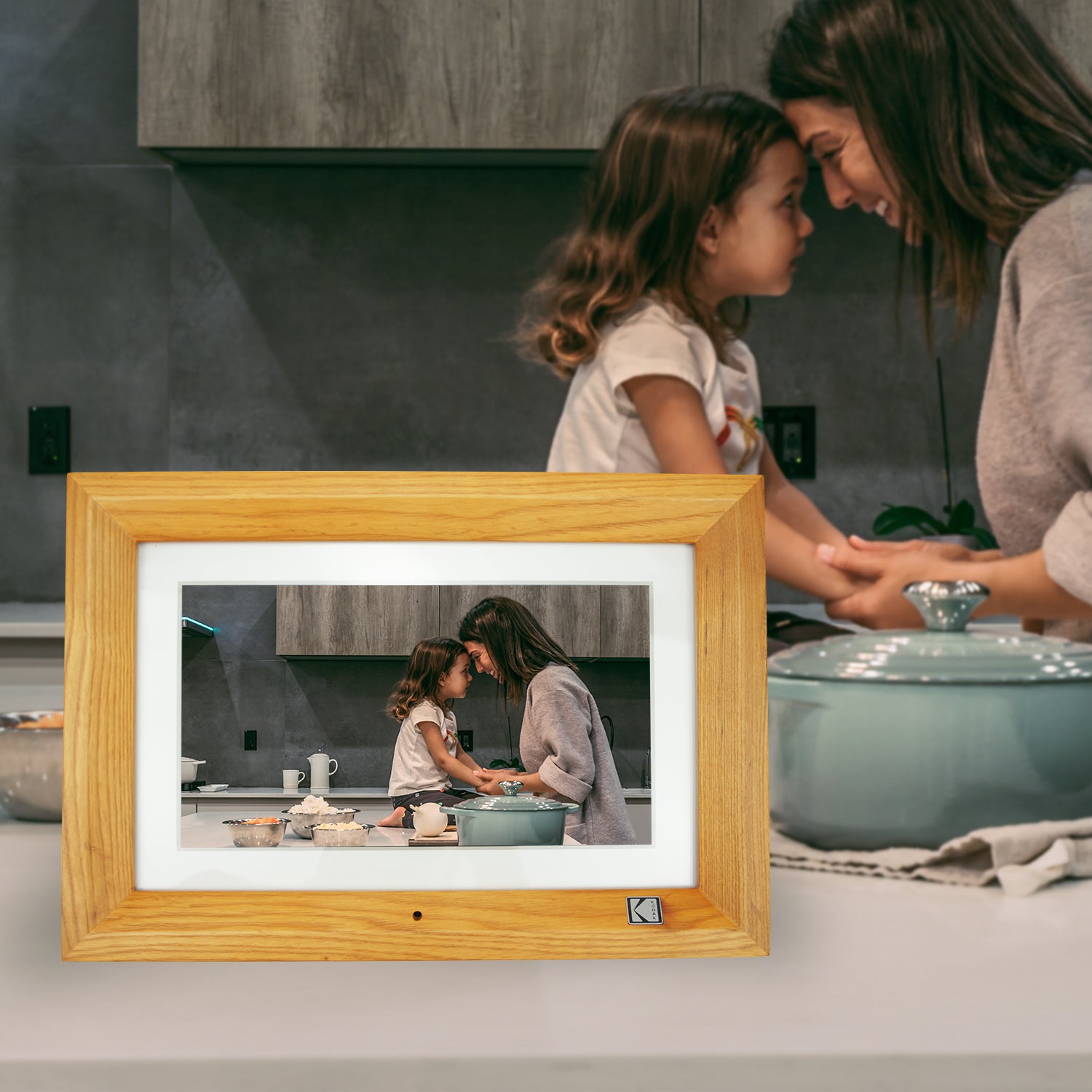 Kodak 10-inch Digital Photo Frame in Burlywood Frame on bench